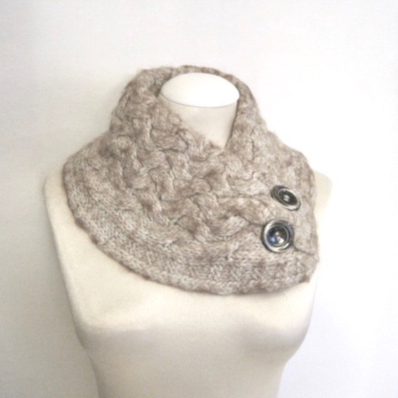 Fratelli Talli Cable Knit Neck Warmer - Picture 1 of 6